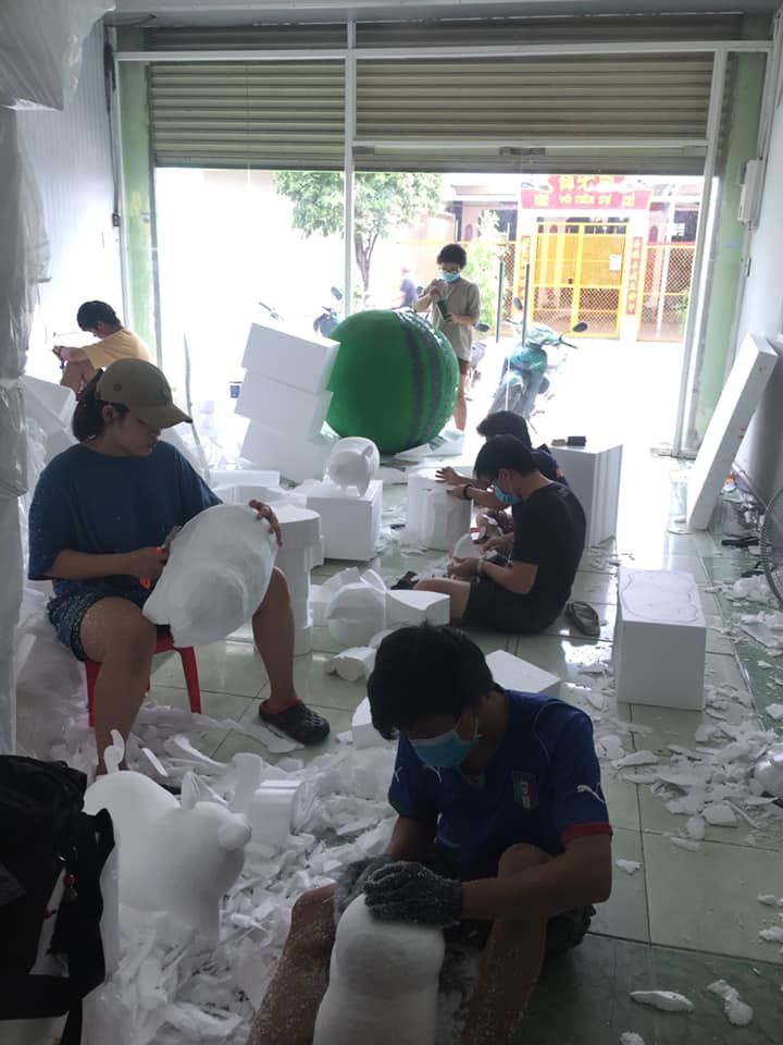 đơn vị làm tượng ngựa mút xốp trang trí tết uy tín