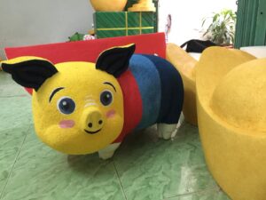 cách tạo hình tượng ngựa mút xốp bền màu