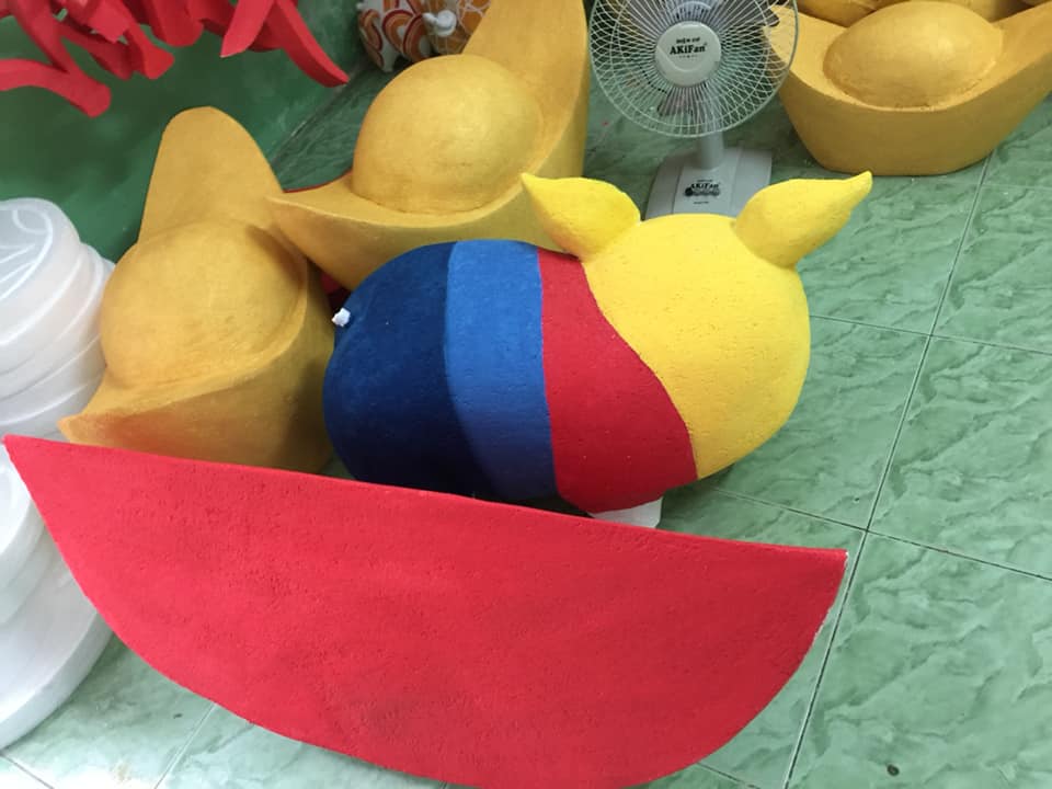 trang trí tết sảnh khách sạn chủ đề ngựa vàng