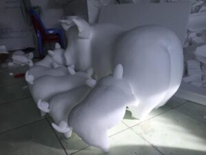 làm mô hình linh vật tết composite bền ngoài trời