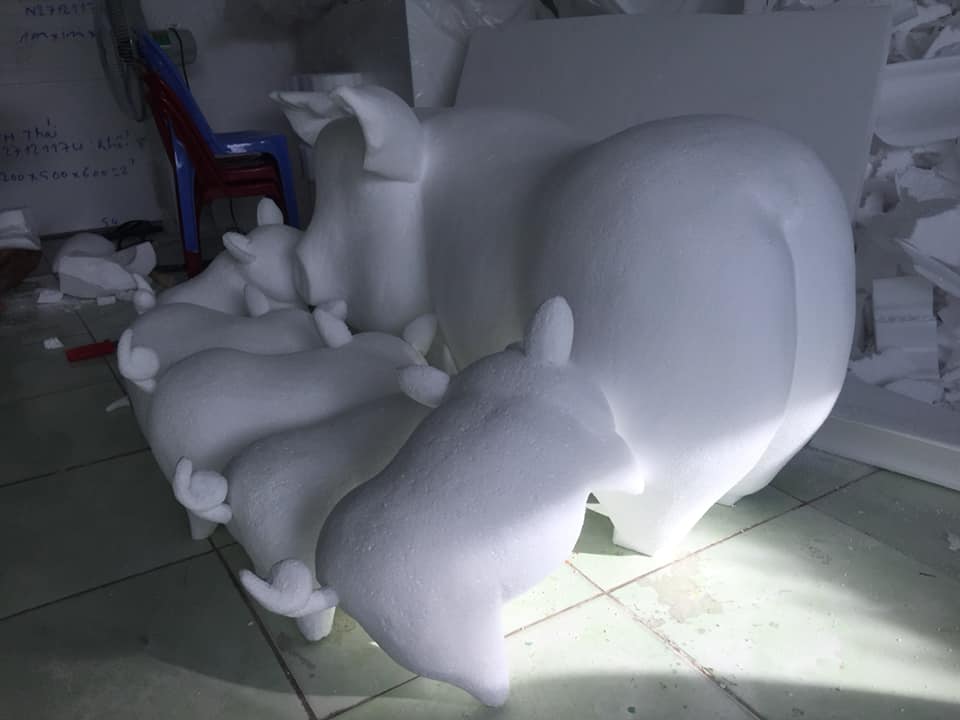 làm mô hình linh vật tết composite bền ngoài trời