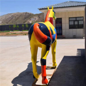 làm linh vật tết bằng xốp phủ sơn chống thấm