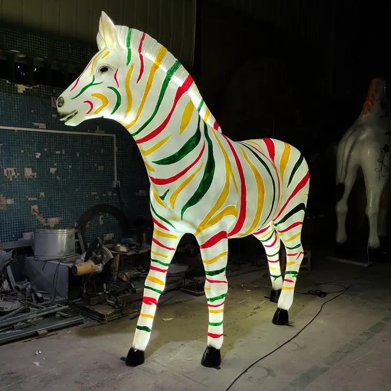 thuê mô hình tết 2026 con ngựa foam 3d